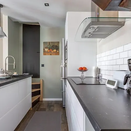 Apartment - Centre - Triplex - Standing